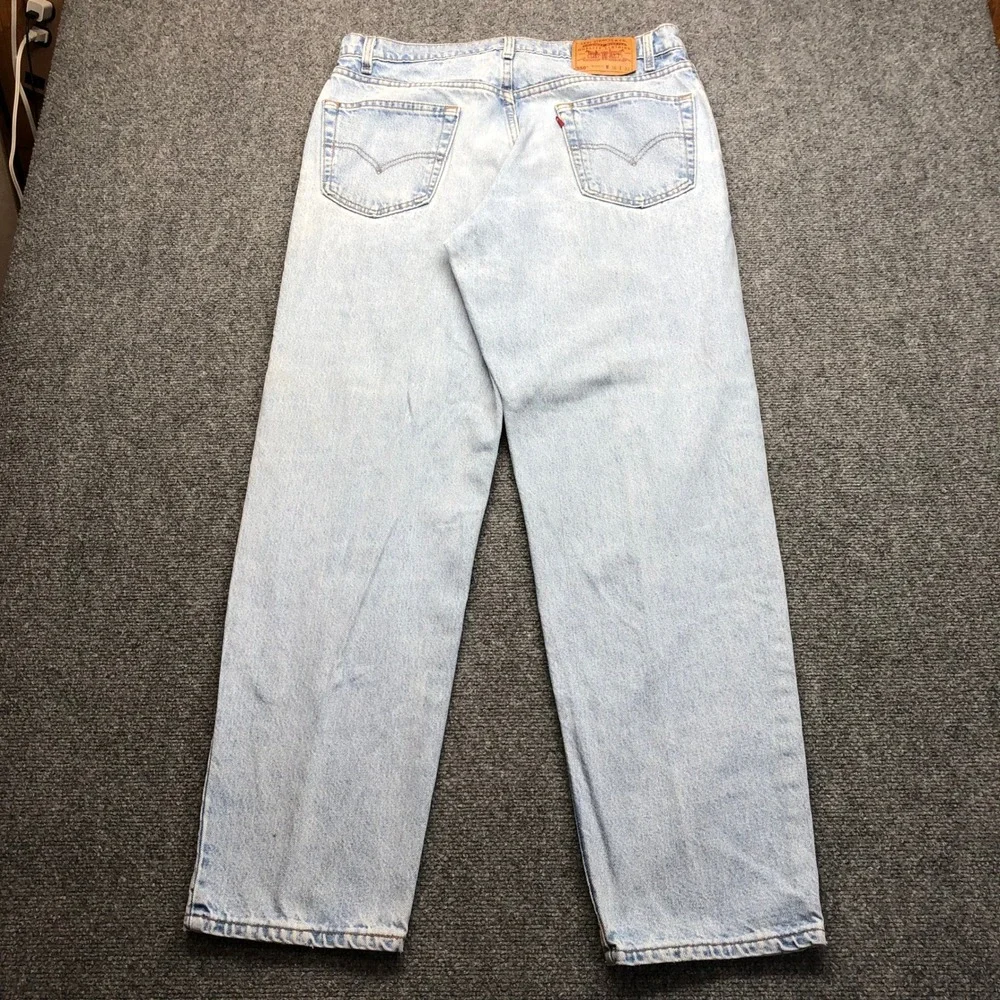 Vintage Levis 550 Relaxed Fit Jeans Mens 36x32 Light Wash Denim Made in USA 90s